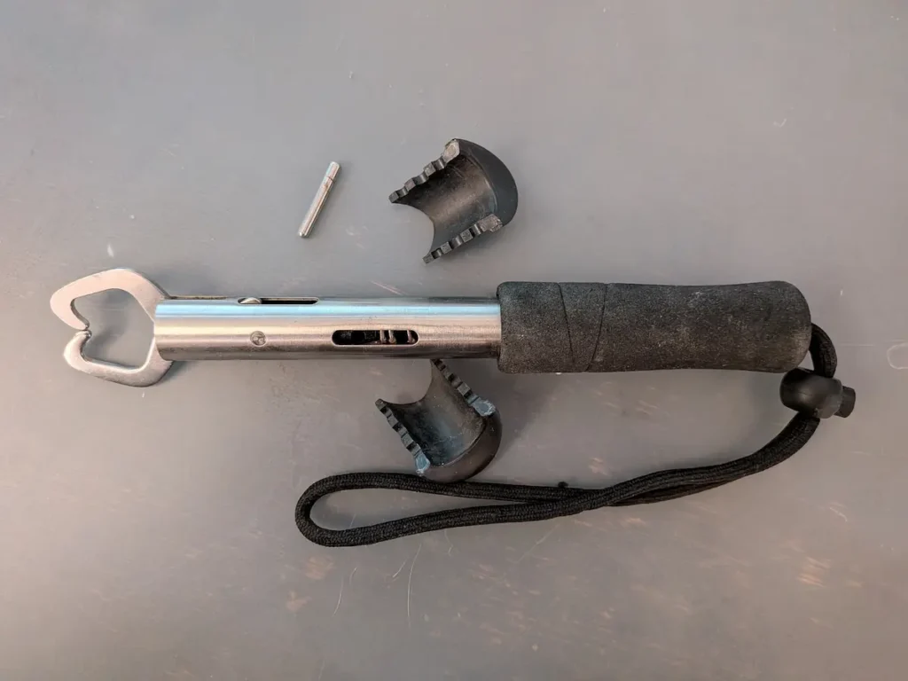 ダイソーフィッシュグリップ